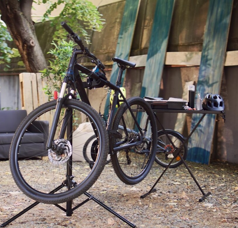 Чому варто використовувати тримачі та стійки для велосипедів